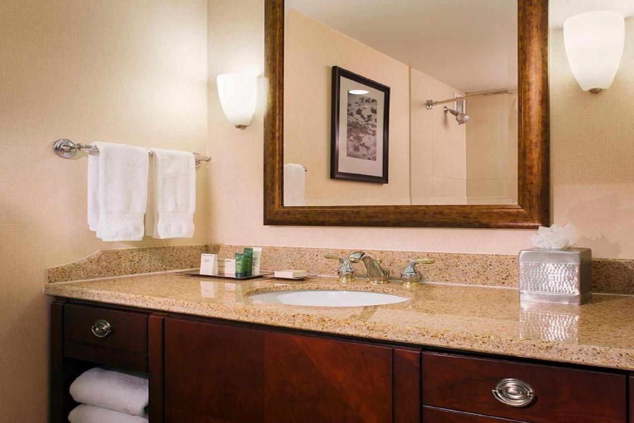 Hilton Hotel 4*