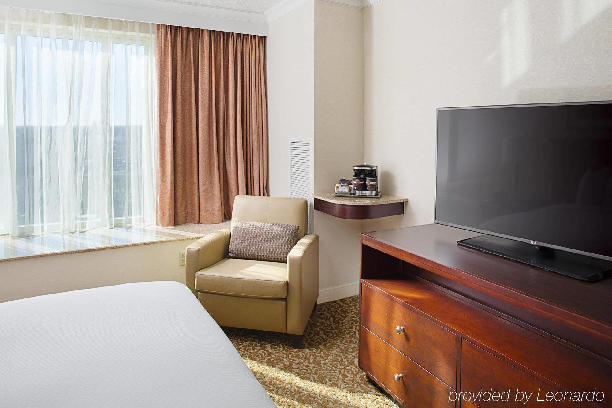 Hilton Hotel 4*